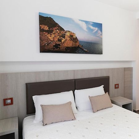 Eden Rooms La Spezia Exteriör bild